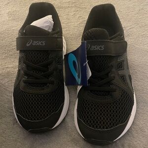 ASICS Kids’ Running Shoes – Black | Size 1.5 | NWT